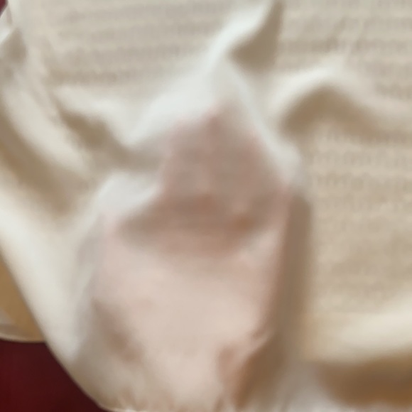 Women’s Le Chateau Sweater - Picture 6 of 6